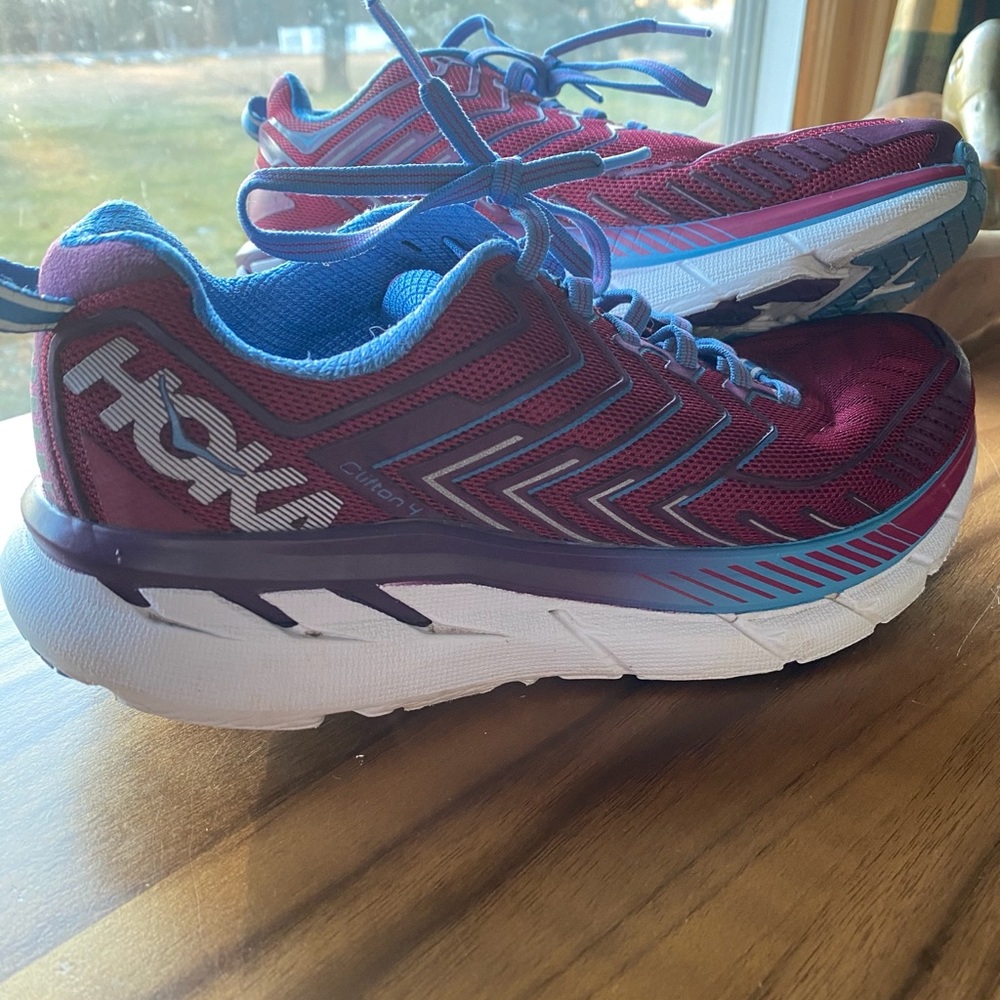 Hoka One Clifton 4 women’s size 6.5 running shoes